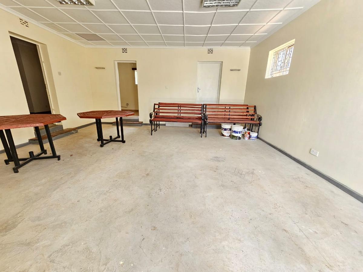 5 Bed House with En Suite in Loresho - 11