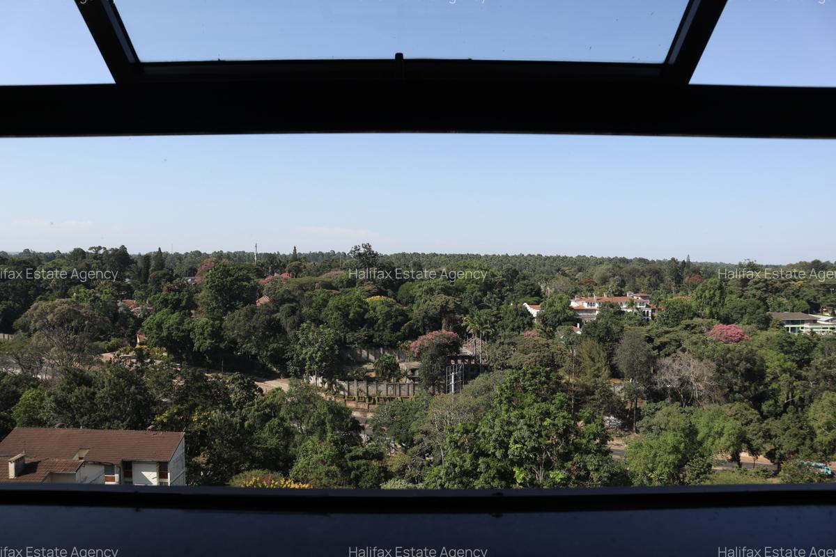 4 Bed Apartment with En Suite in Parklands - 14