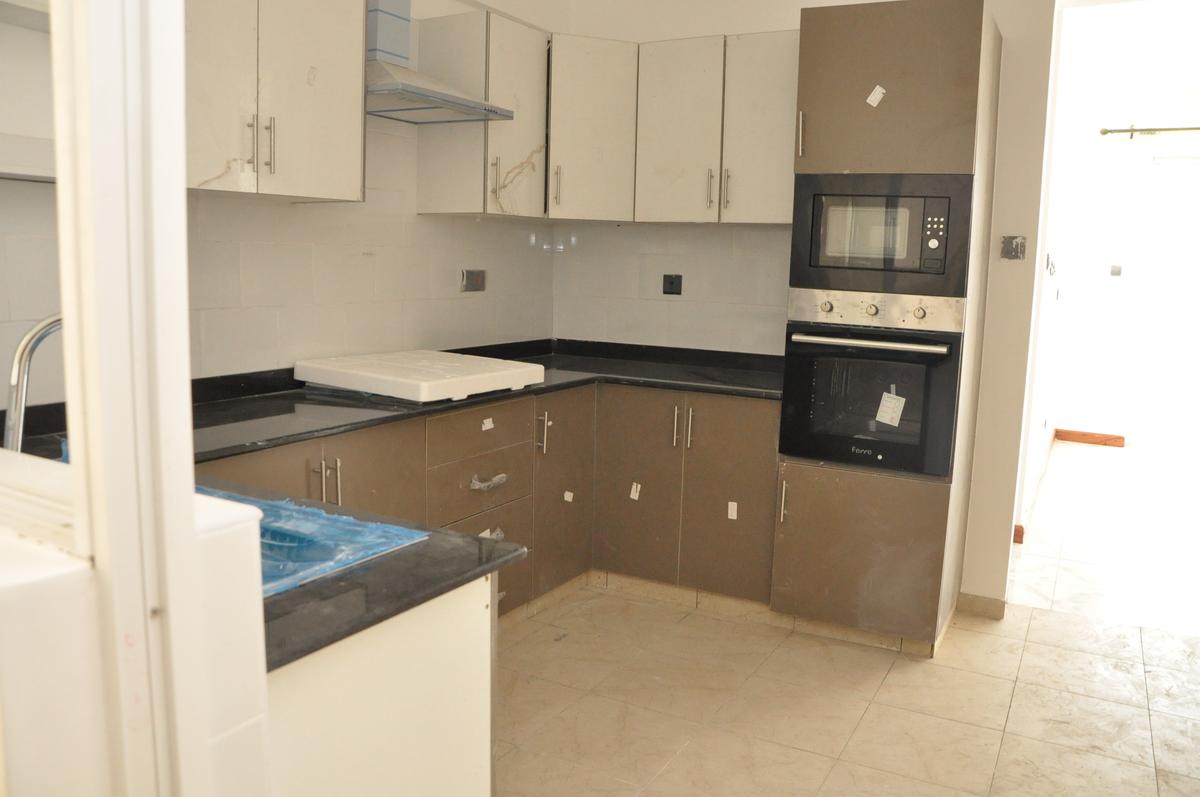 3 Bed Apartment with En Suite at Kiambu Road - 6