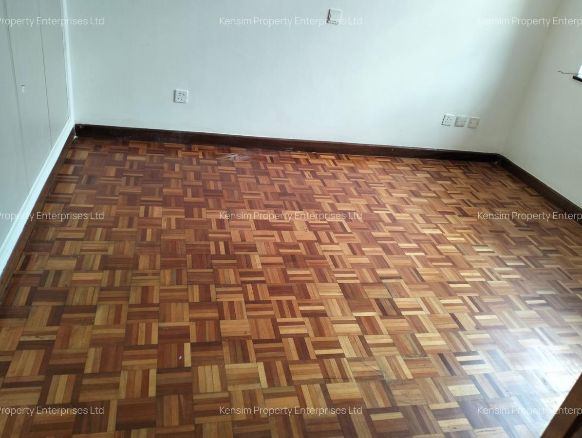 4 Bed Townhouse with En Suite in Lavington - 13