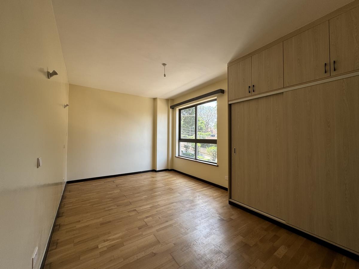 2 Bed Apartment with En Suite in General Mathenge - 11