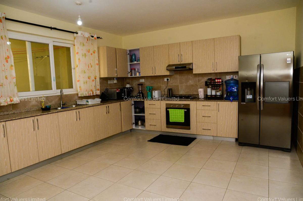 Serviced 3 Bed Apartment with En Suite at Westlands Near Sarit Centre - 9