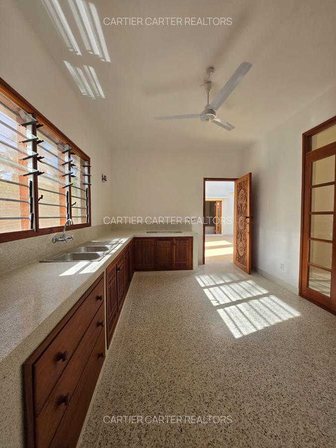 3 Bed Villa with En Suite in Watamu - 9
