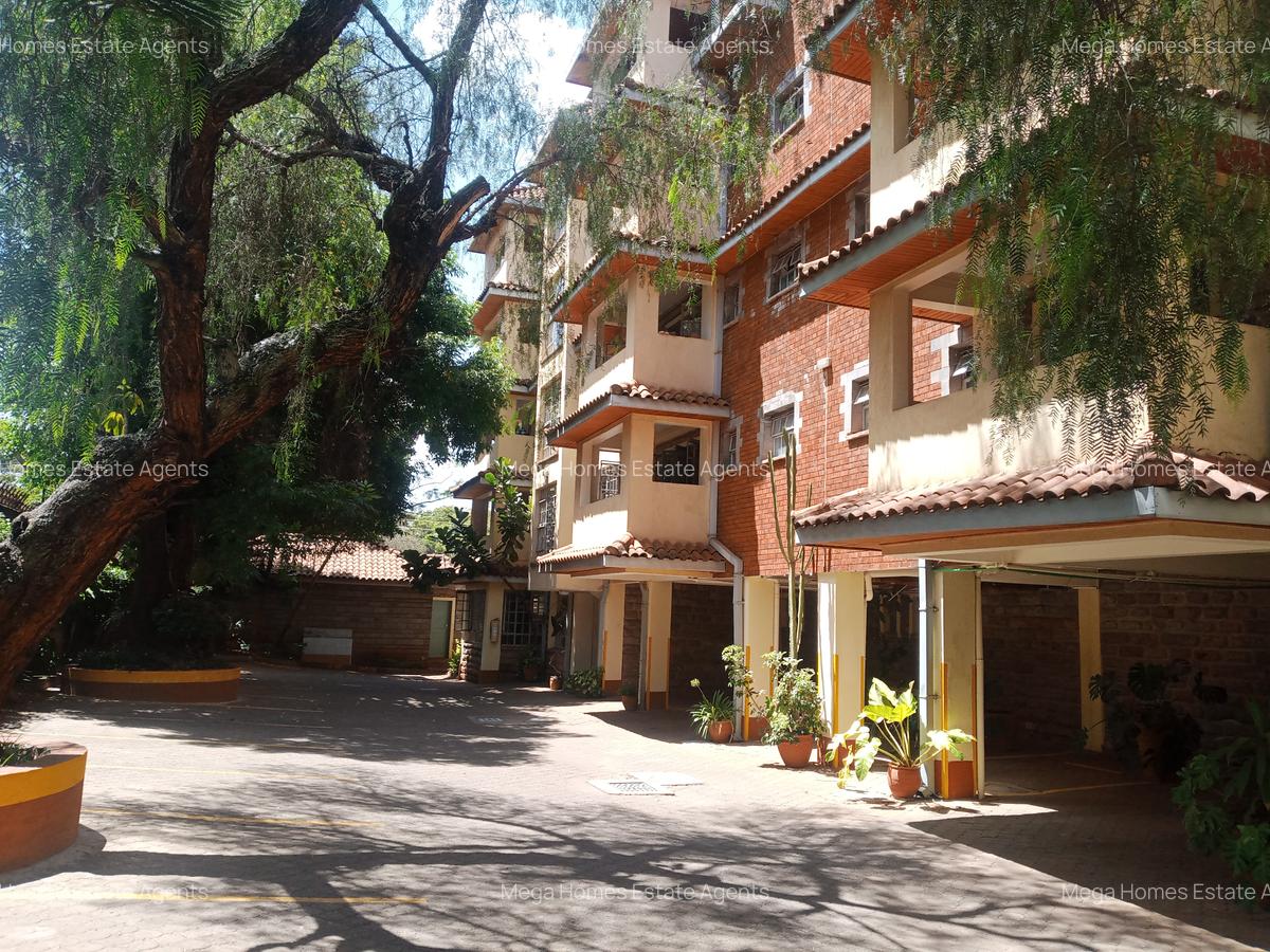 2 Bed Apartment with Swimming Pool at Brookside Drive - 6