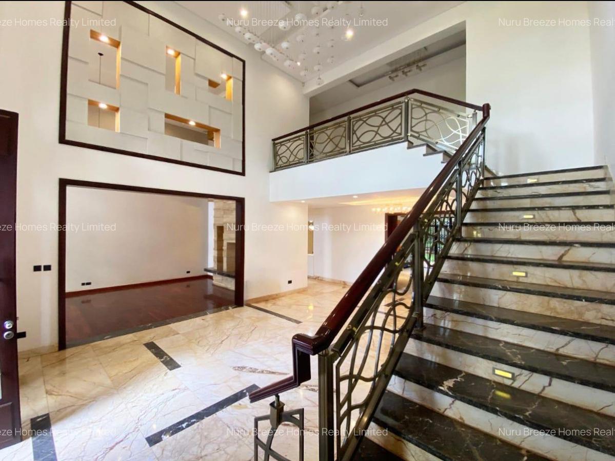 5 Bed House with En Suite in Runda - 10