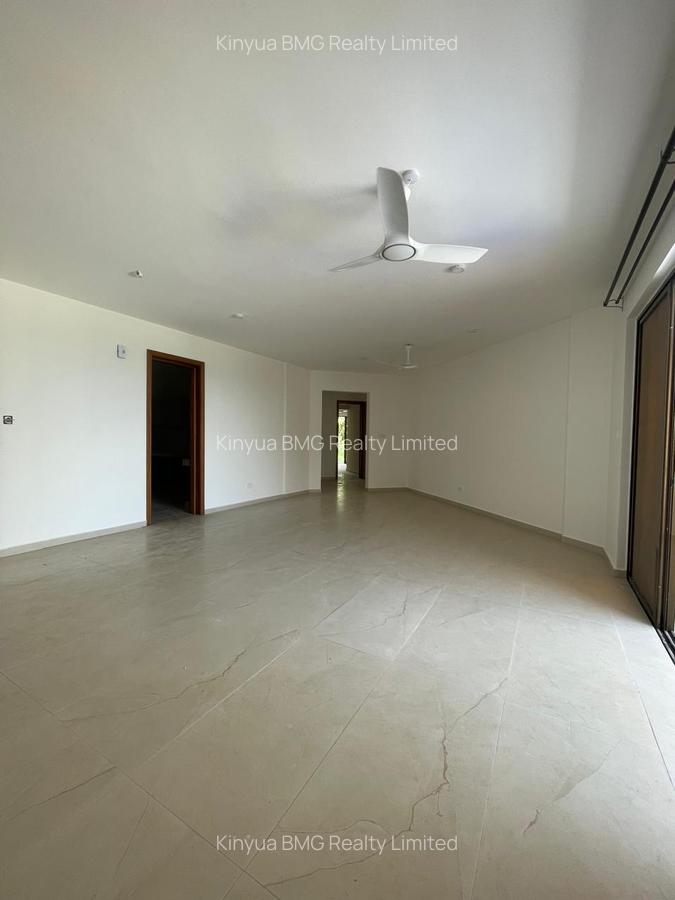 Serviced 3 Bed Apartment with En Suite in Nyali Area - 16