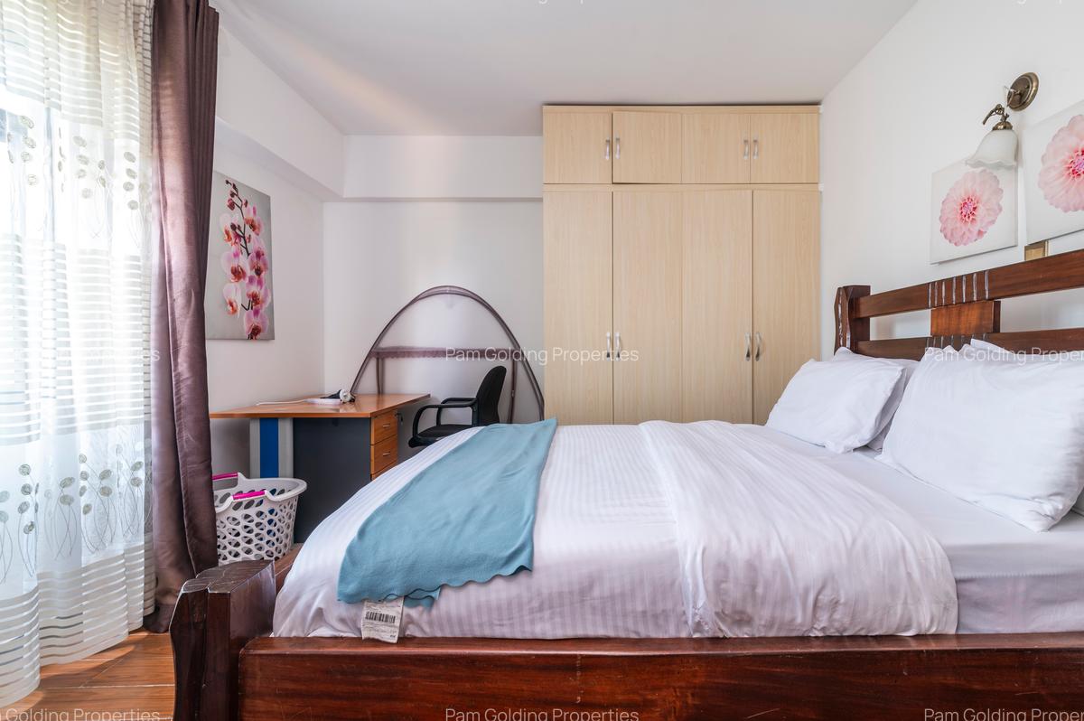 2 Bed Apartment with En Suite at Denis Prit - 6