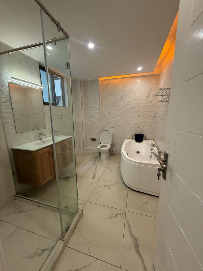 4 Bed Apartment with En Suite at Lavington - 5