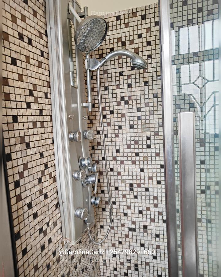 5 Bed Villa with En Suite at Kyuna Road - 17