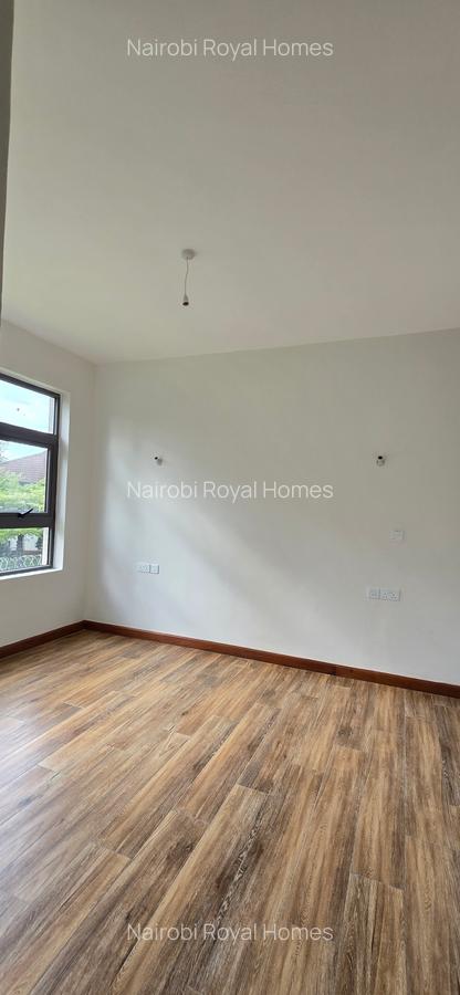 6 Bed Townhouse with En Suite at Lavington Green - 9