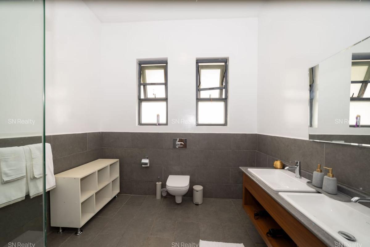 Furnished 4 Bed Apartment with En Suite in Spring Valley - 14