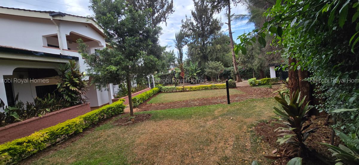 4 Bed House with En Suite at Nyari Close - 17