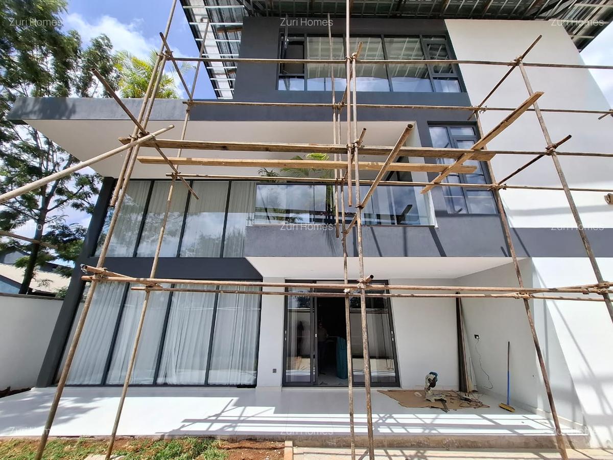 5 Bed Townhouse with En Suite in Lavington - 5