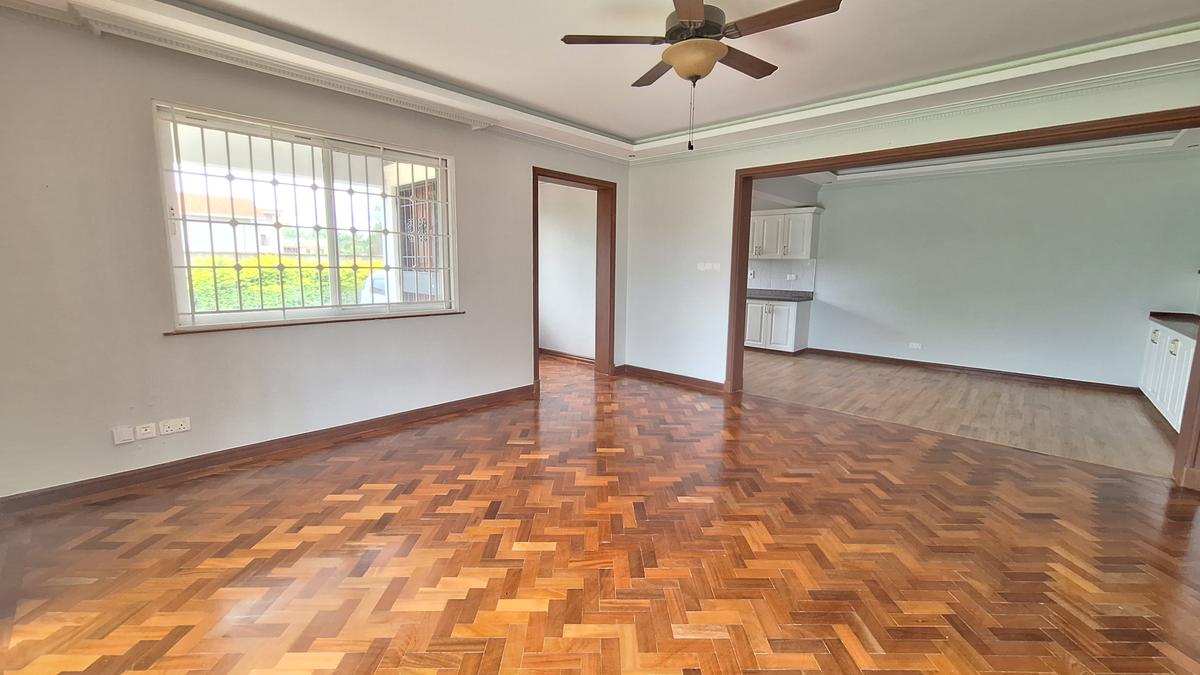 3 Bed Townhouse with En Suite at Nicole Avenue - 7