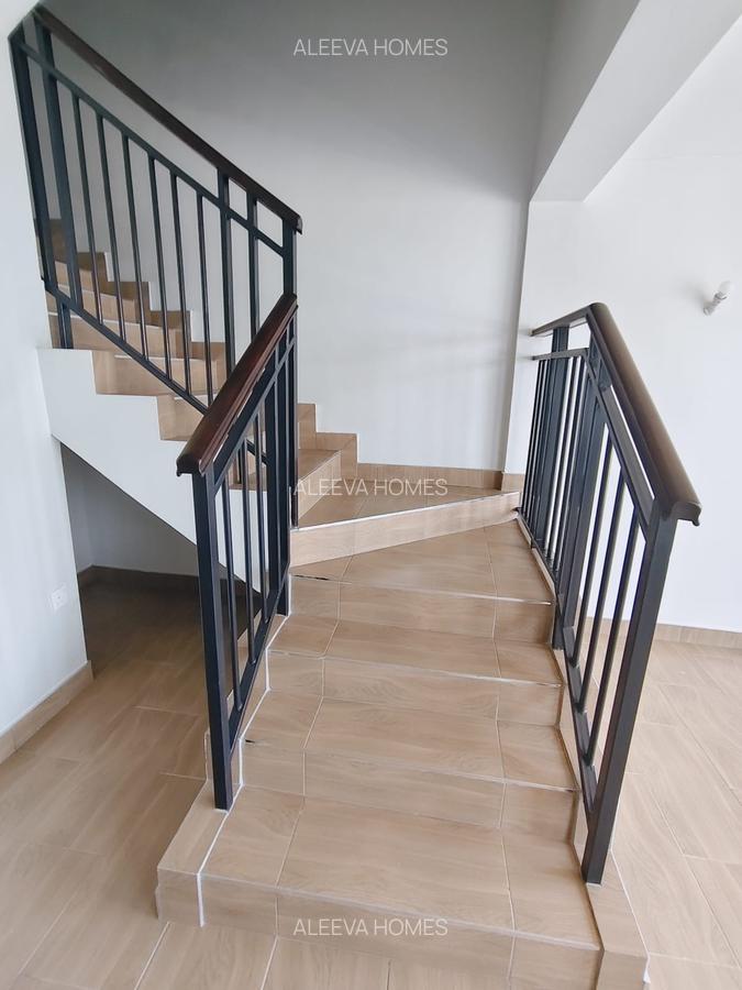 1 Bed Apartment with En Suite in Garden Estate - 6