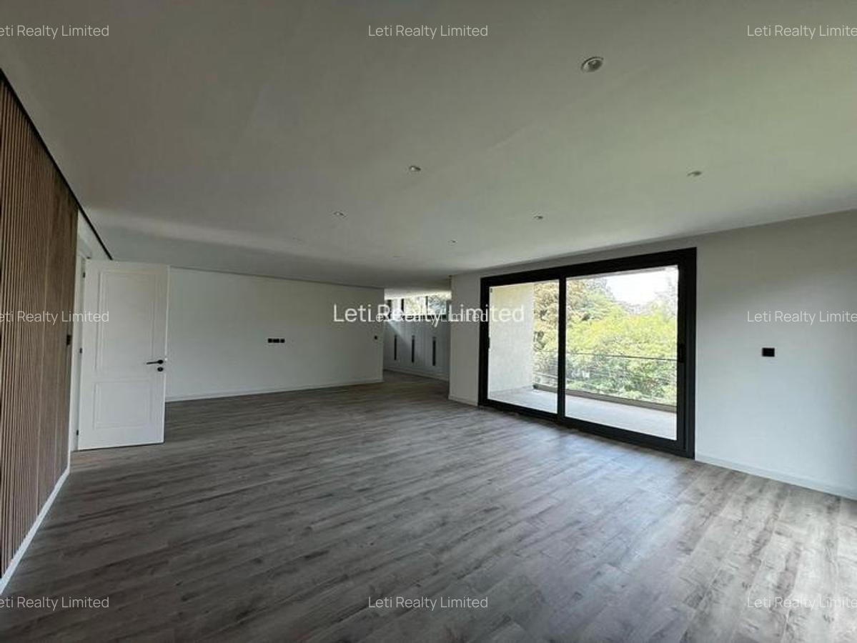 5 Bed Townhouse with En Suite in Lavington - 8