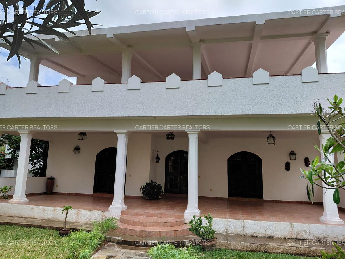 4 Bed House with En Suite in Watamu - 2