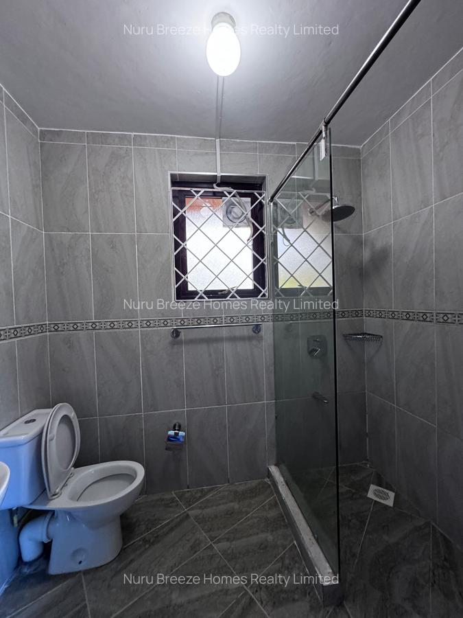 4 Bed House with En Suite in Runda - 10