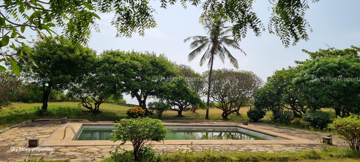 4.4 ac Land at Kuruwitu - 13