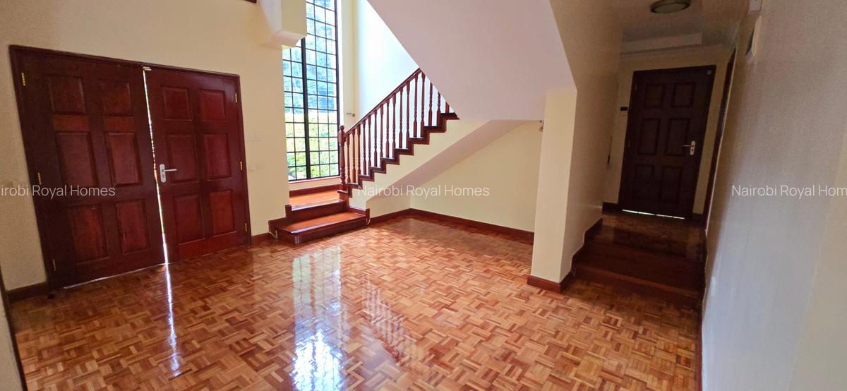 5 Bed Townhouse with En Suite at Lavington Green - 19