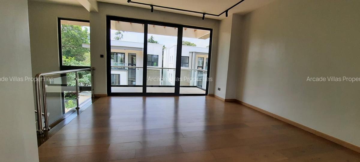 4 Bed Townhouse with En Suite in Lavington - 2