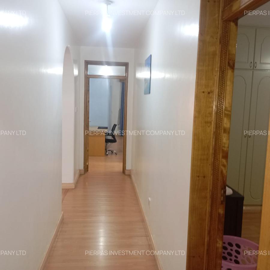 3 Bed Townhouse with En Suite in Brookside - 9