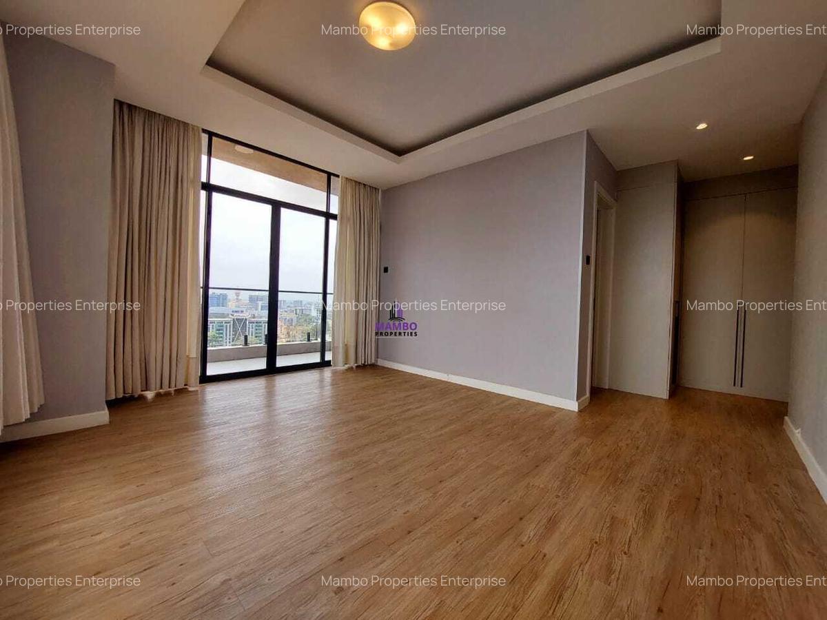 3 Bed Apartment with En Suite at Brookside Drive - 19