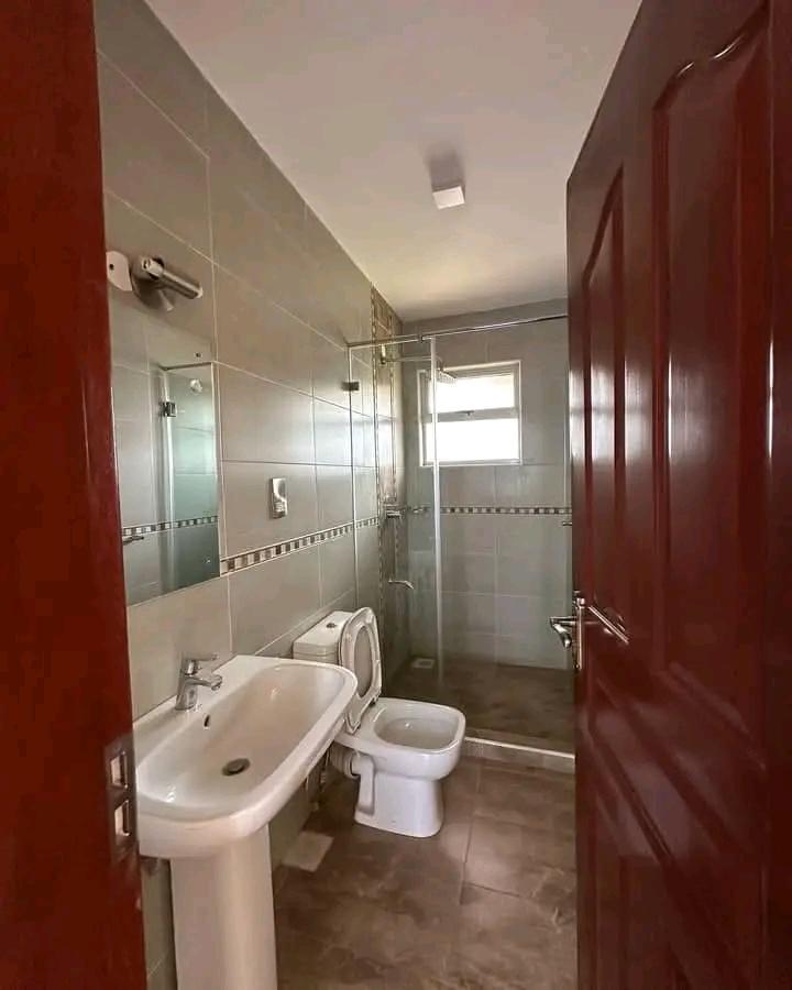 5 Bed Townhouse with En Suite at Lavington Green - 8