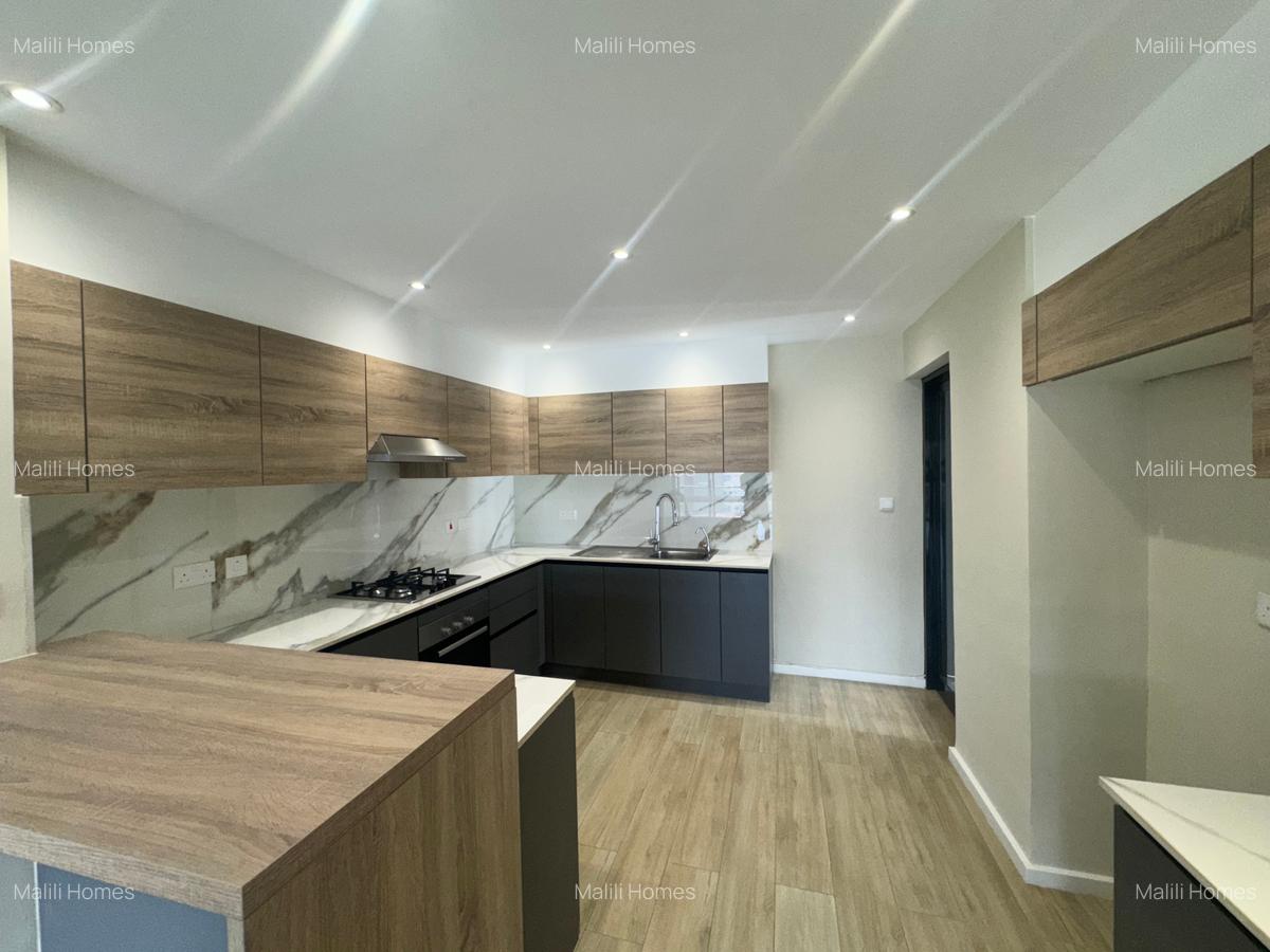 2 Bed Apartment in Riverside - 1