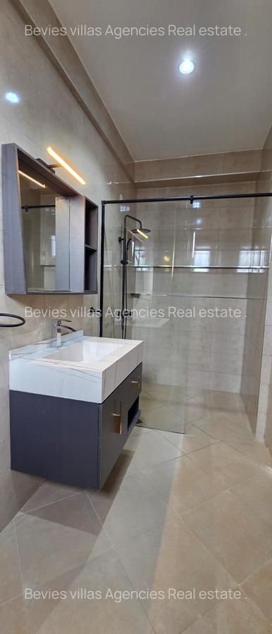 4 Bed Apartment with En Suite at Parklands - 12