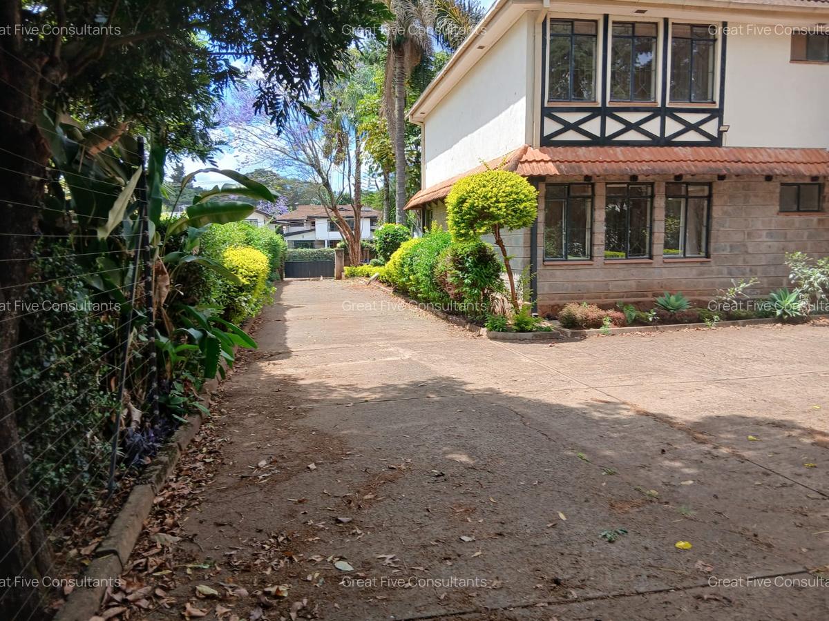 5 Bed Villa with En Suite in Gigiri - 3