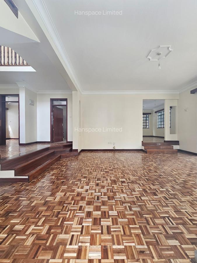 4 Bed Villa with En Suite at Kaputei Road - 8