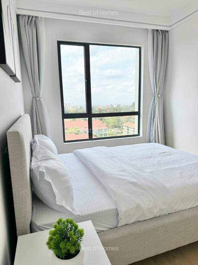 1 Bed Apartment with En Suite in Lavington - 3