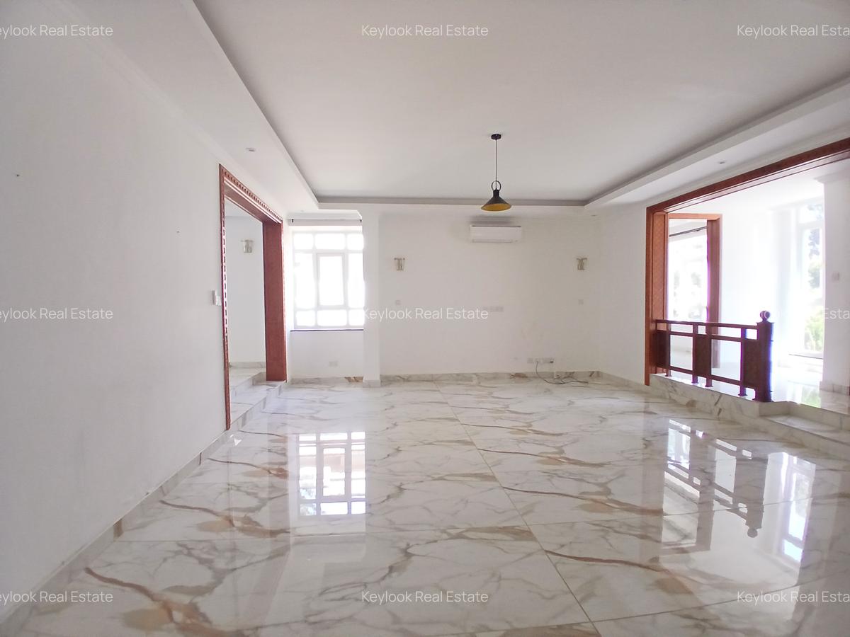 5 Bed Townhouse with En Suite at Lavington Green - 5