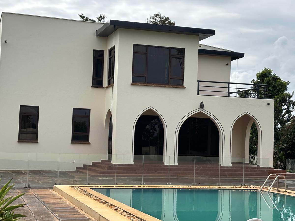 5 Bed House with En Suite in Runda - 7