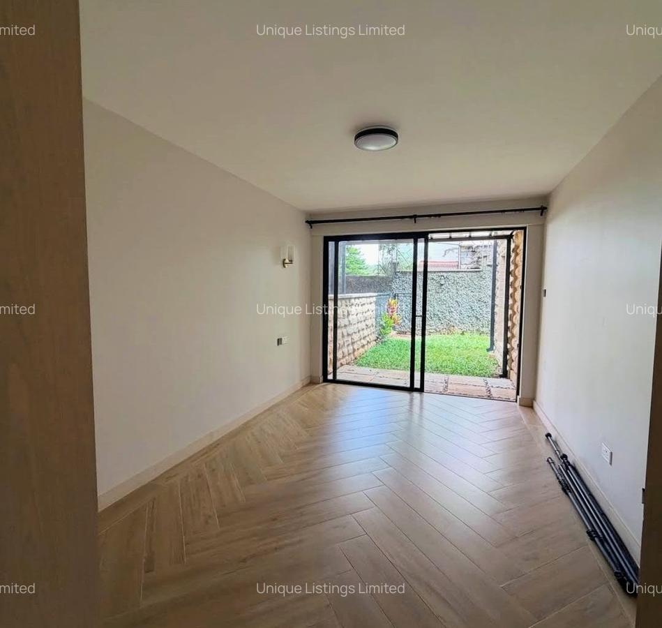 5 Bed Townhouse with En Suite in Lavington - 6