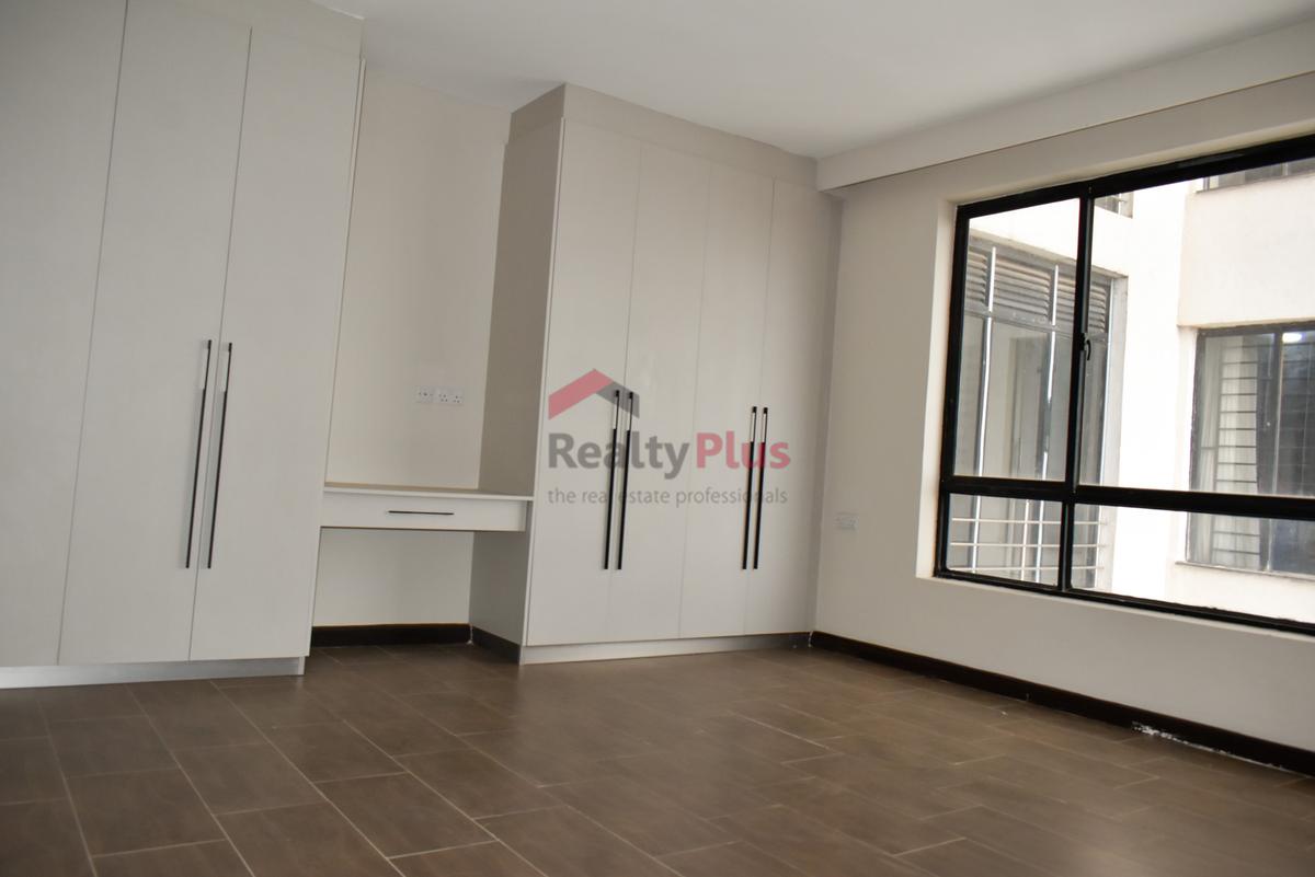 3 Bed Apartment with En Suite in Kilimani - 4