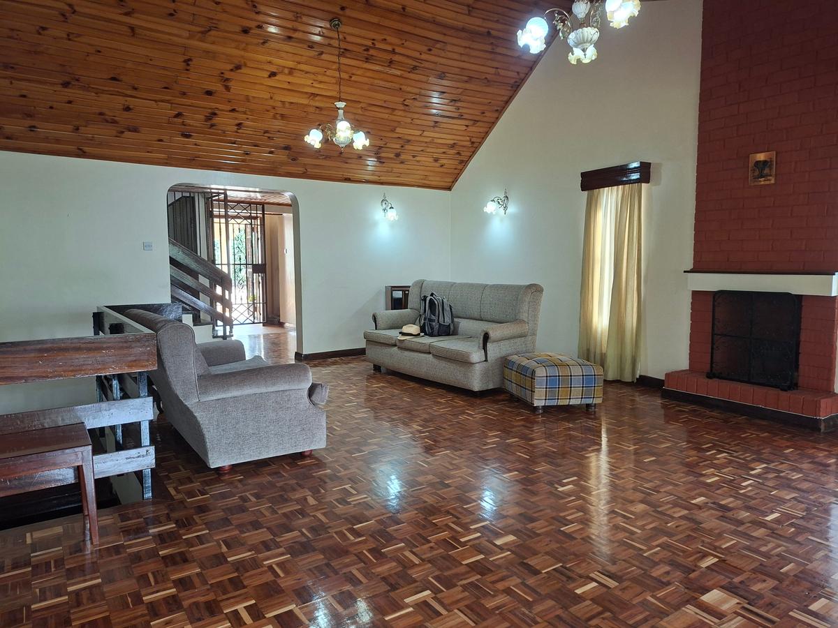 4 Bed House with En Suite at Off Un Avenue - 8
