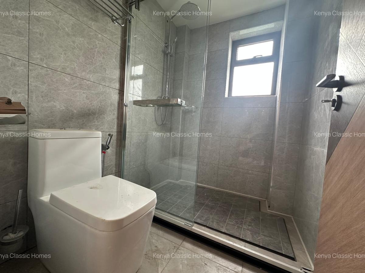 3 Bed Apartment with En Suite at Riverside - 15