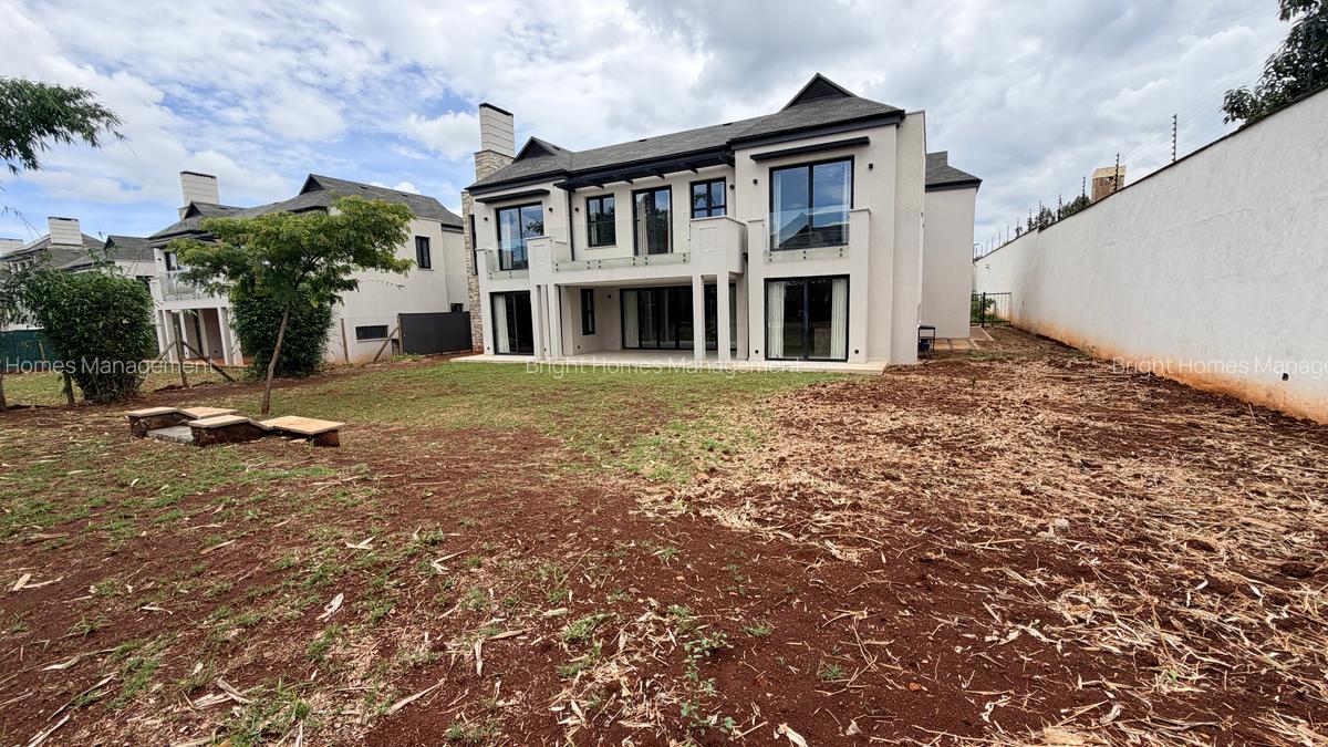 5 Bed Villa with En Suite in Runda - 2