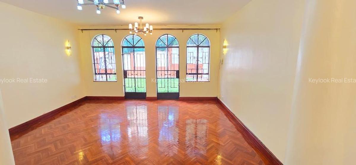 5 Bed Townhouse with En Suite at Riverside Garden - 4