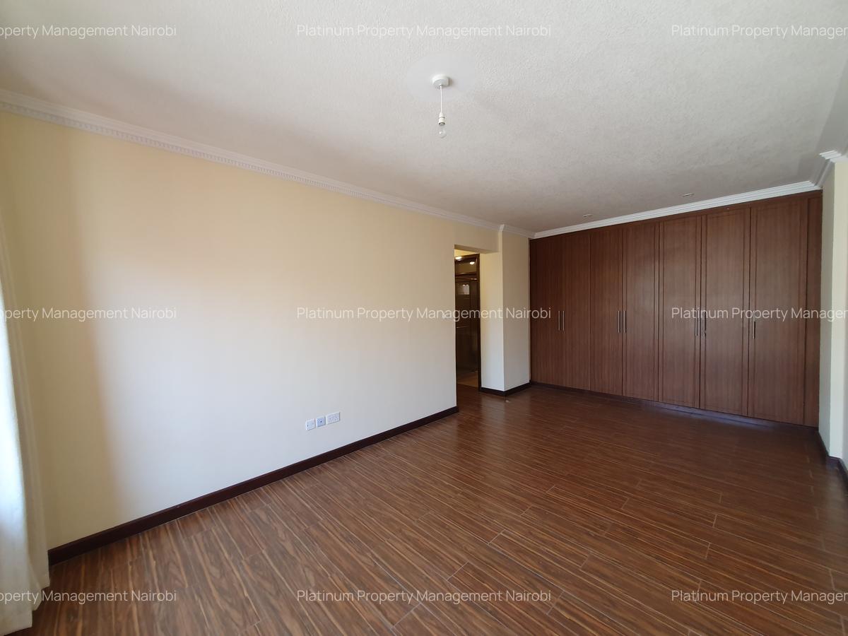 3 Bed Apartment with En Suite at River Gardens Park - 16