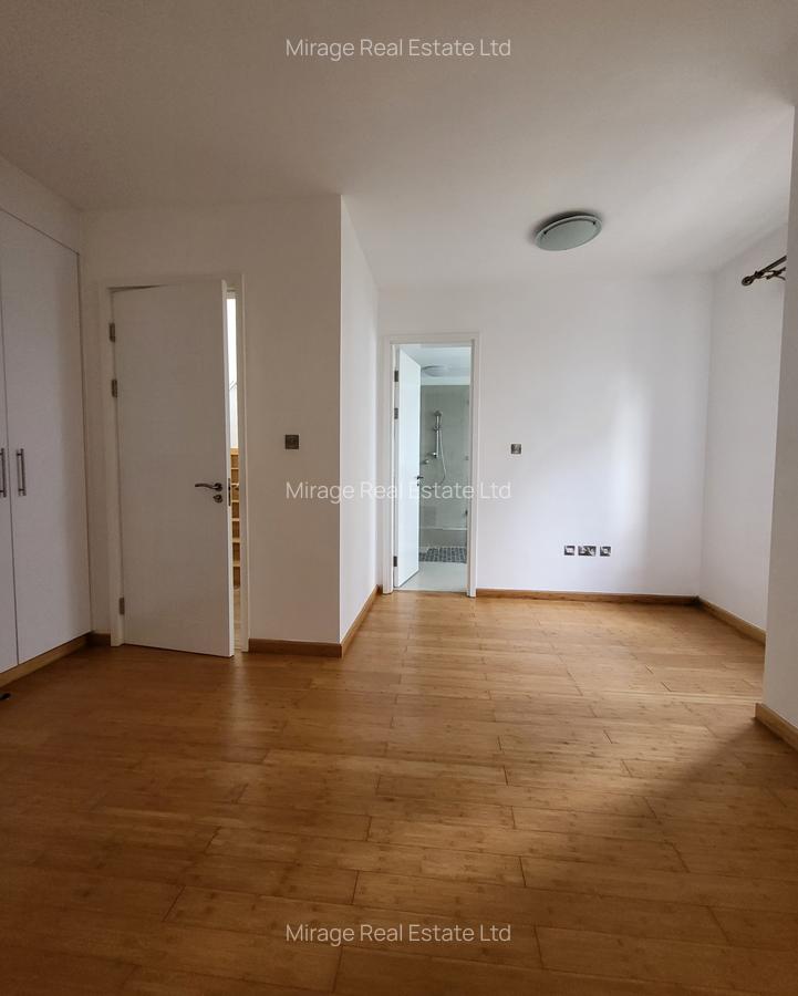 2 Bed Apartment with En Suite in Garden Estate - 19