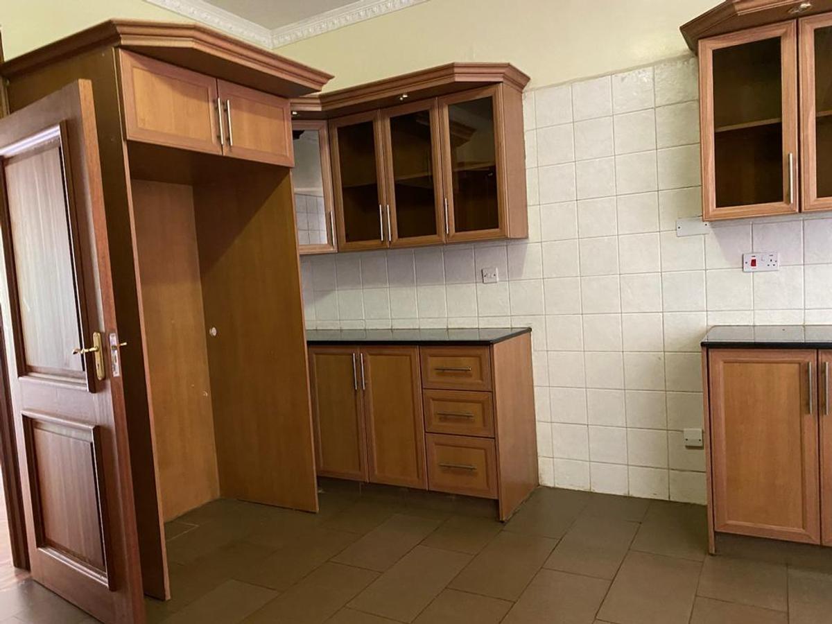 3 Bed Apartment with En Suite at Kilimani - 5