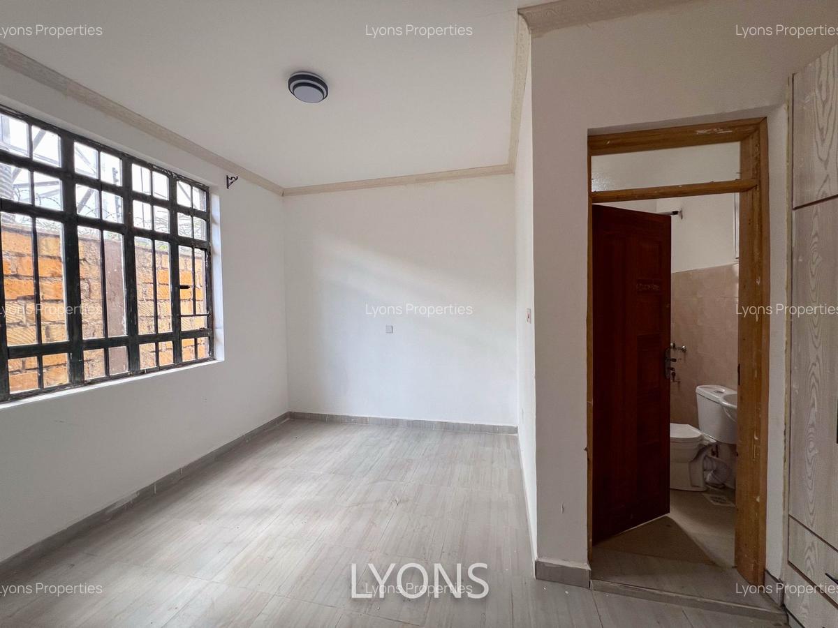 4 Bed Townhouse with En Suite at Rimpa - 6