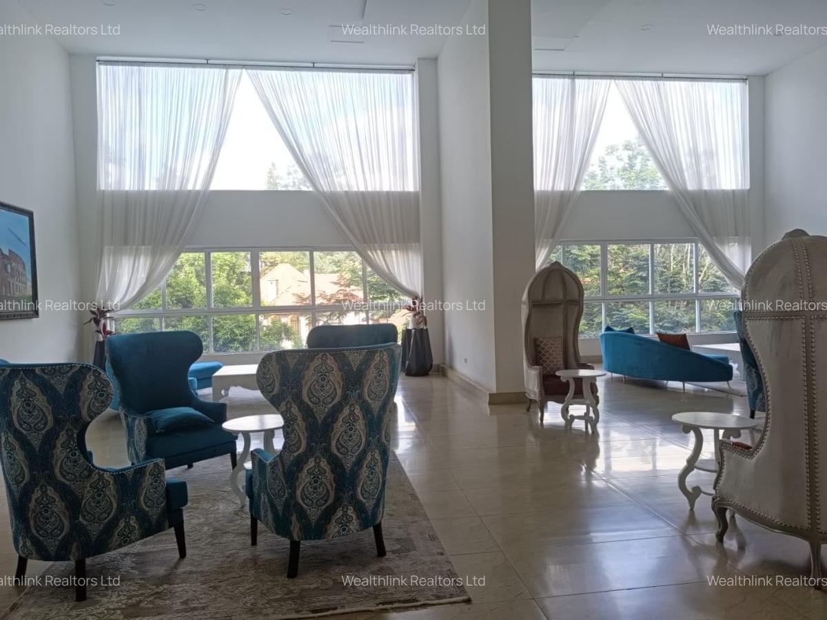 3 Bed Apartment with En Suite at Parklands - 5