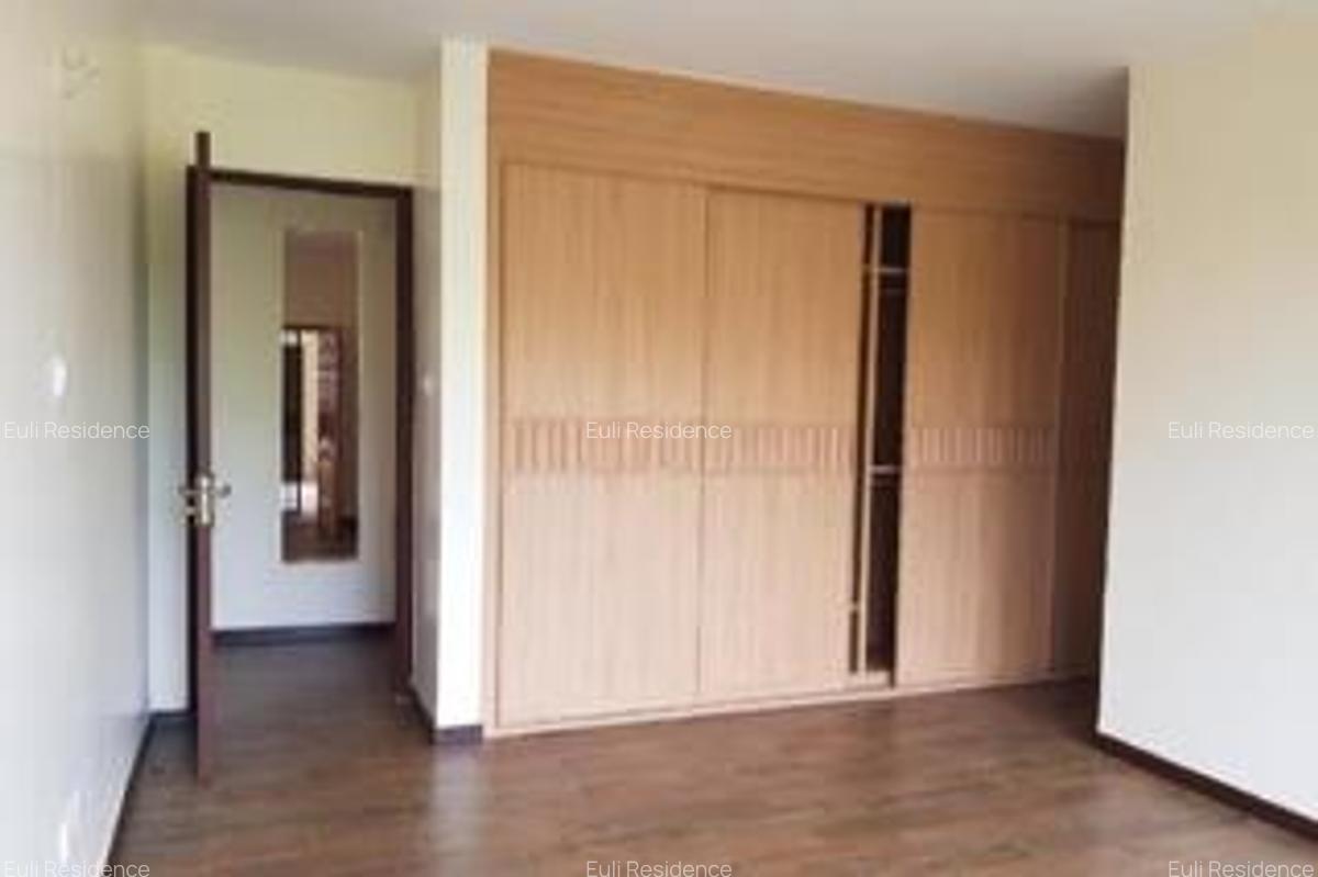 4 Bed Apartment with En Suite at General Mathenge - 5