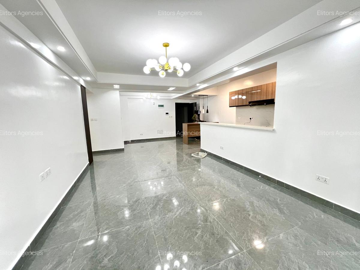 2 Bed Apartment with En Suite at Riverside Dr - 3