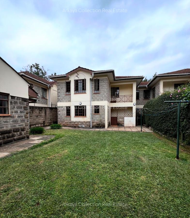 5 Bed Townhouse with En Suite in Lavington - 2