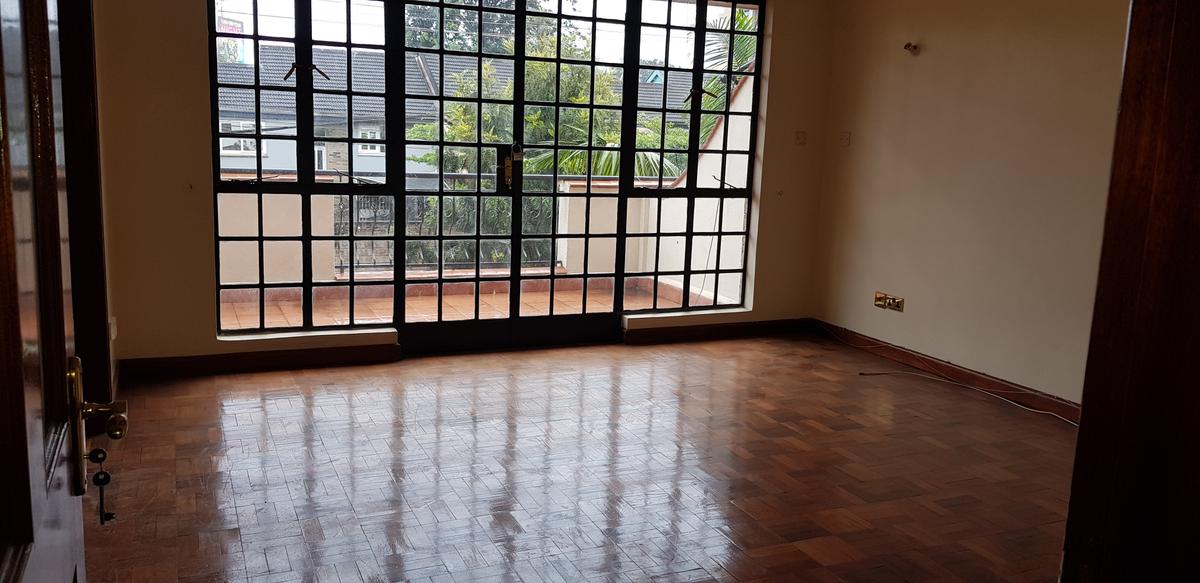 4 Bed Townhouse with En Suite at Riara Road - 17